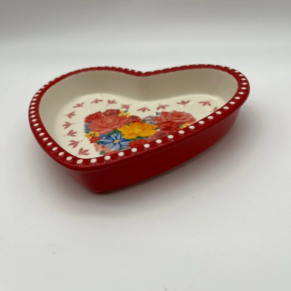 The Pioneer Woman Heart Baker Red White Floral Stoneware Serving Dish